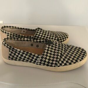 Toms size 7.5